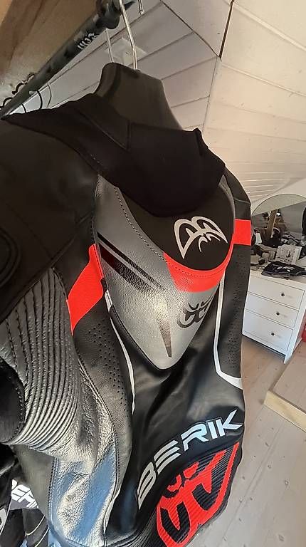 Completi: Motorrad Lederkombi NEU BERIK – Usato da Riggisberg venduto da mracing444 3