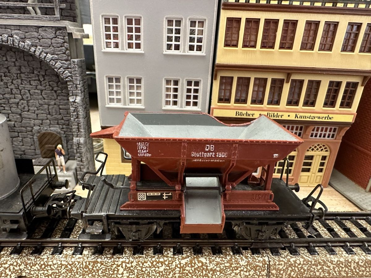 Märklin Modelleisenbahnen: Märklin 3000 DB BR89 Güterzug – Gebraucht aus Lupsingen von New-Haven 3