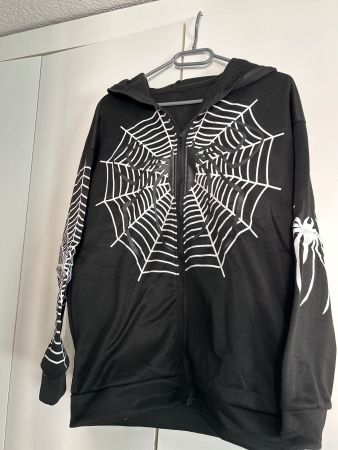 Kapuzenjacke mit Spinnennetz, Grösse M/L Top!