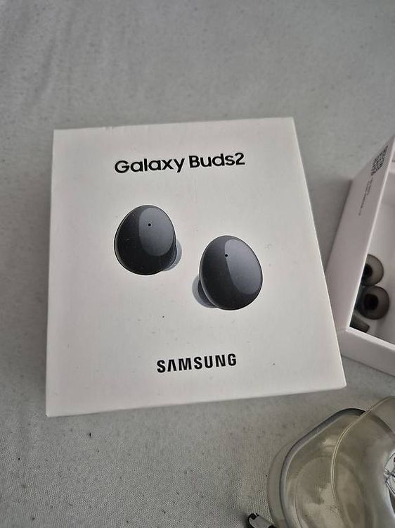 Samsung Galaxy Buds 2 4