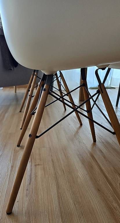 Eames Stühle: 4x Original Vitra Eames Armchair DAW – Gebraucht aus Uerzlikon von pat_hb5w 2