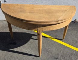 Halbkreis-Klapptisch aus Massivholz mit Schublade