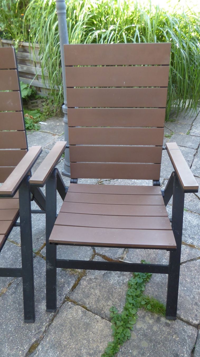 Sedie: 2 stabiele Gartenstühle mit Sitzkissen – Usato da Sargans venduto da Benziner 1