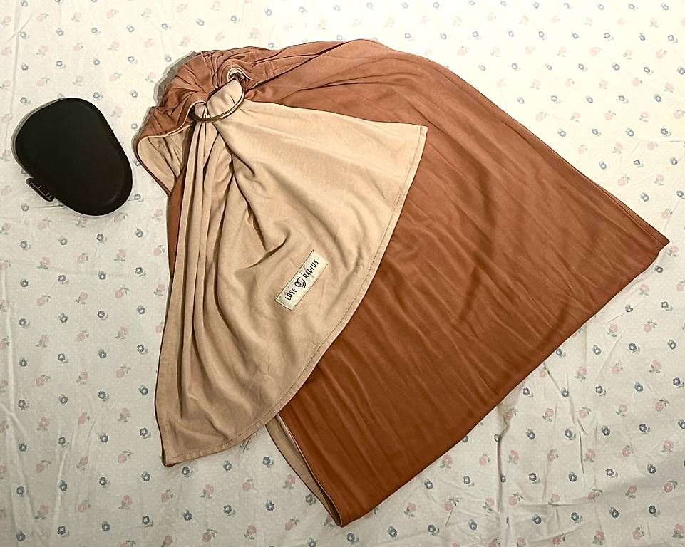 Marsupi portabebè: Écharpe de portage sling love radius – Usato da Mauraz venduto da rac_x7sg
