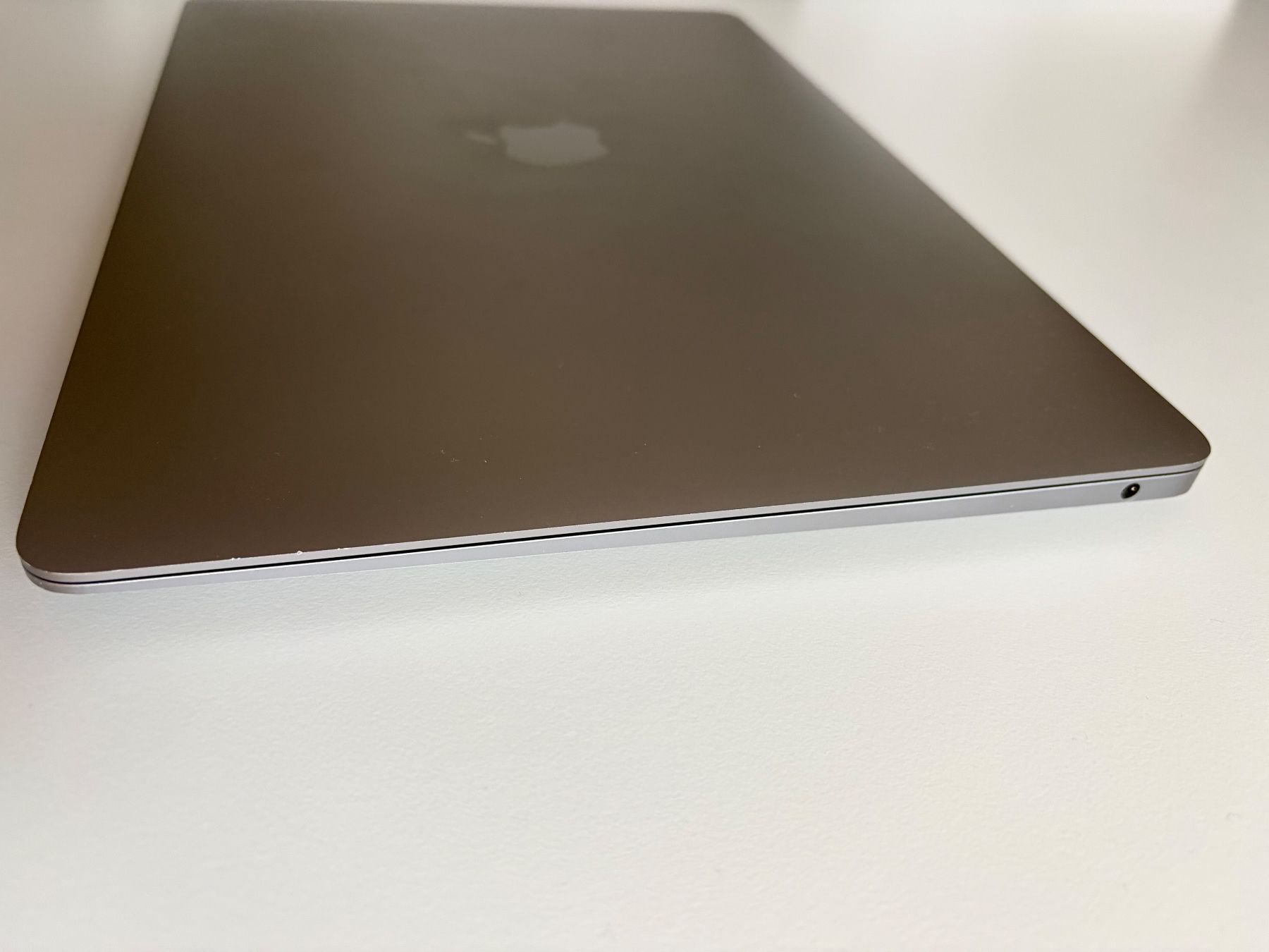 Apple Notebook: MacBook Air M1 / 256 GB / Spacegrau – Usato da Matten b. Interl venduto da zwap01 3