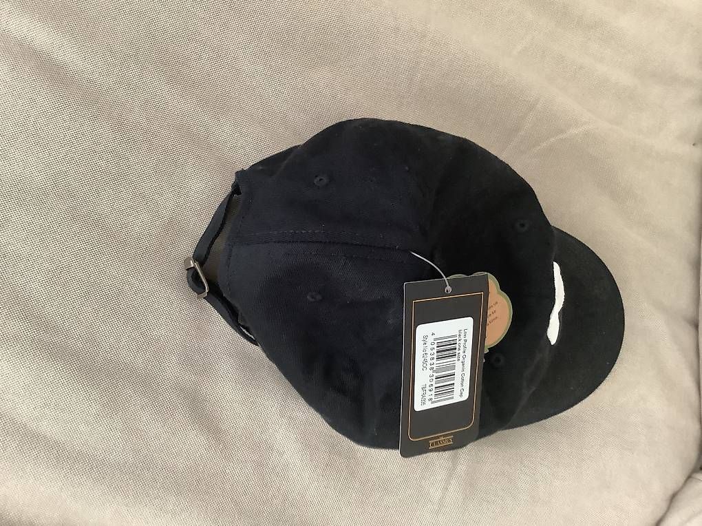 Copricapi, berretti & cappellini: Black cap with a P – Nuovo e nell'imballaggio originale da Zürich venduto da eli_685m 1