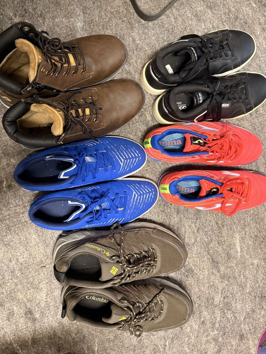 Scarpe per ragazzi: Paket Junge Schuhen gr.40 – Usato da Amlikon-Bissegg venduto da Flowers_Blossom 1
