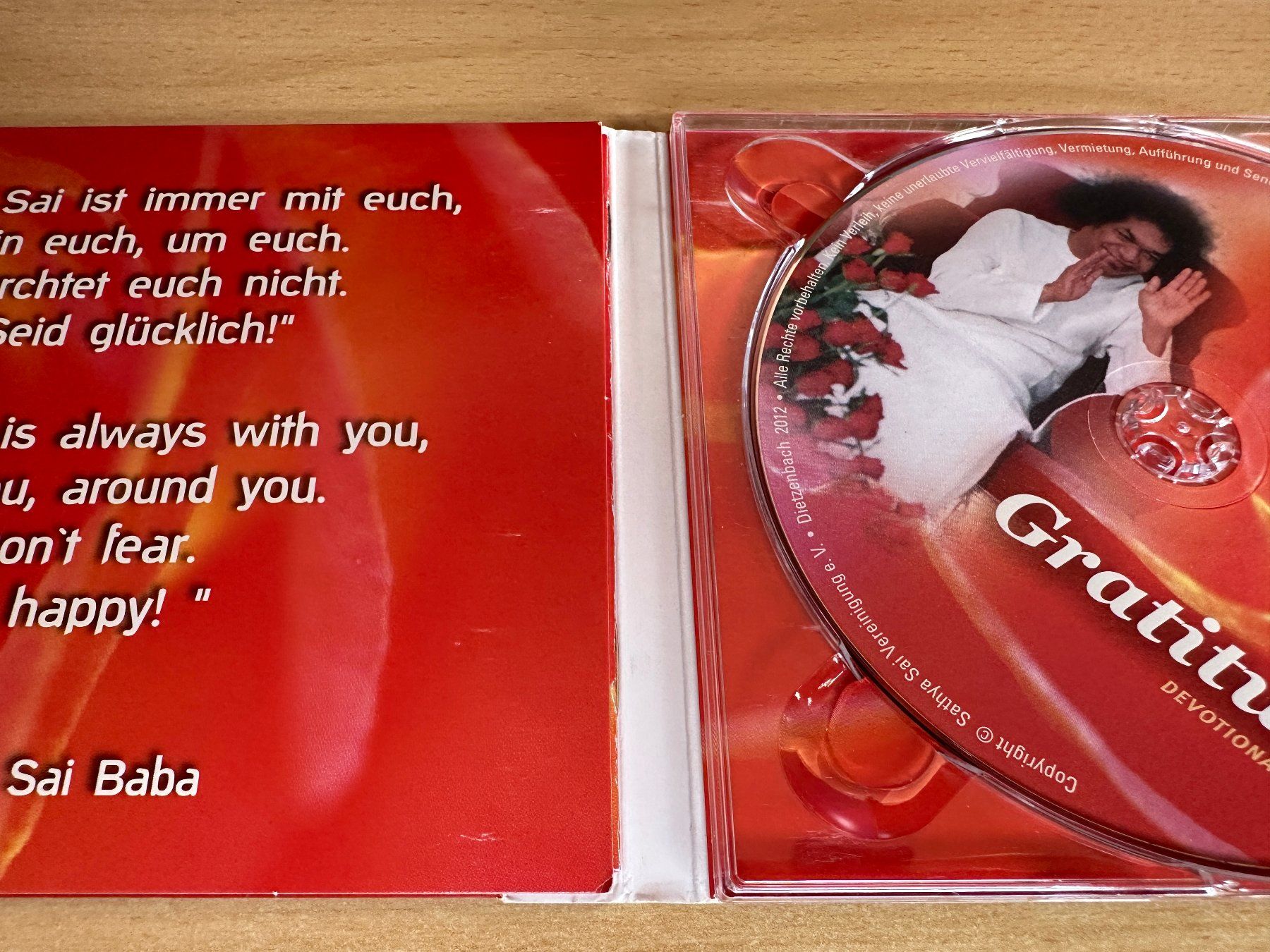 CD: Various – Gratitude (Devotional Songs) – Usato da Rikon im Tösstal venduto da Alpenmutz 2