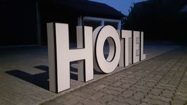 ❤ "HOTEL" oder "MOTEL" Leuchtbuchstaben Vintage Design 👀