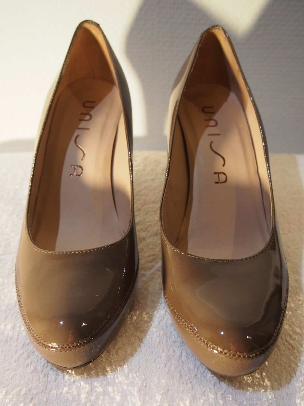 Unisa Scarpe da donna: Pumps Lackleder in Nude – Usato da Stäfa venduto da meridianum 2
