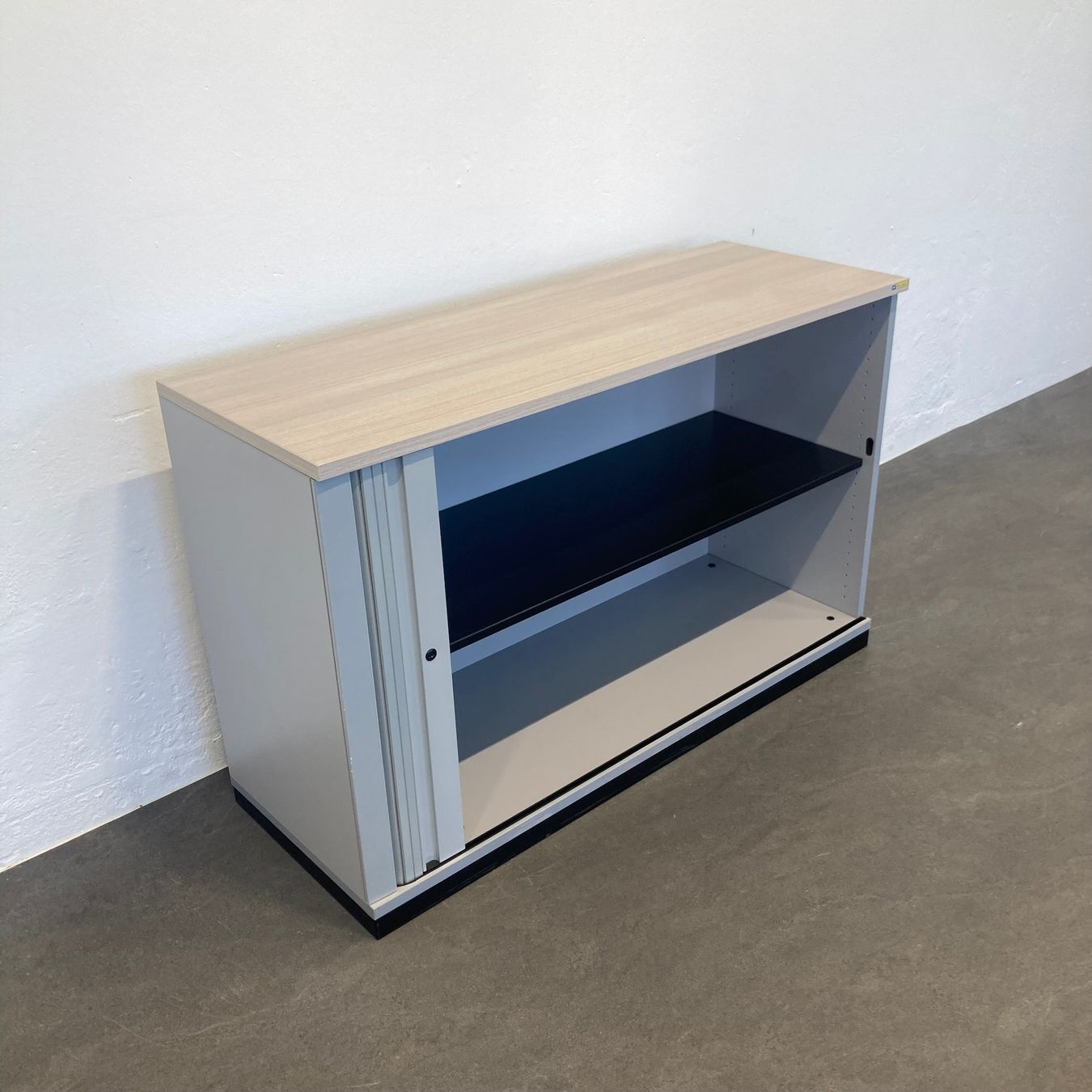 Armadi: Steelcase Share It Lateralschrank 2-OH - – Usato da Schönenwerd venduto da mcofficeshop 3