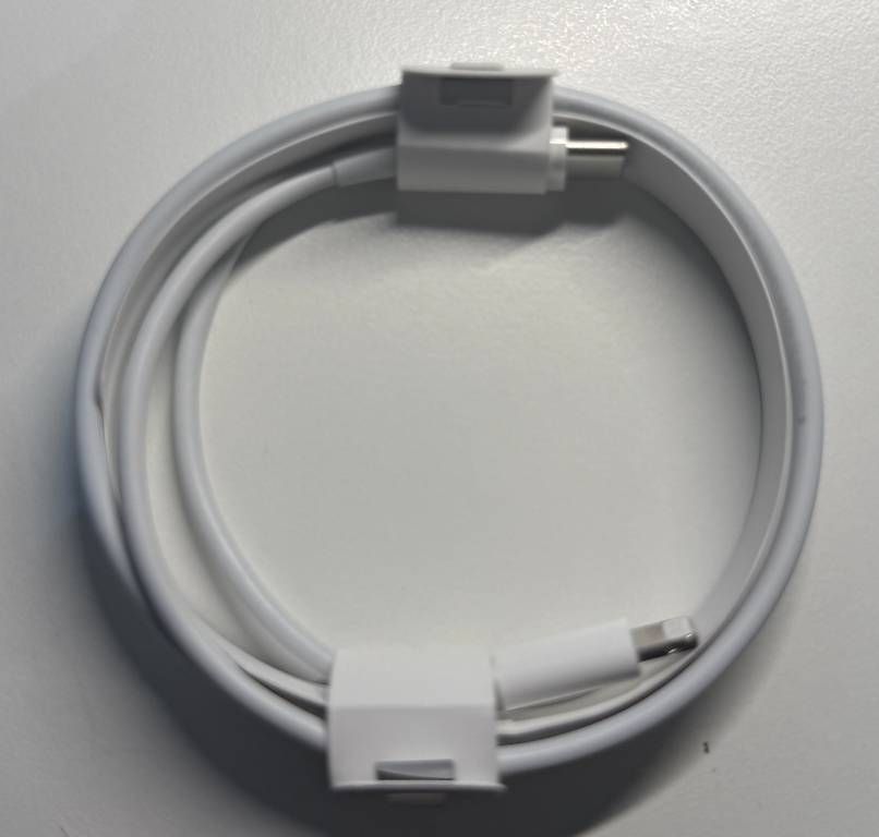 Kopfhörer: AirPods Pro 2 2Gen – Neu und originalverpackt aus Seuzach von hade2020 4