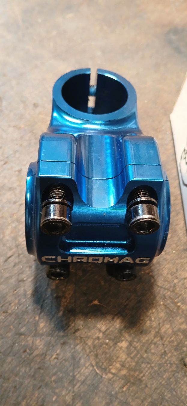 Pezzi di ricambio: vorbau Chromag blau – Usato da Adliswil venduto da trujillo01 2