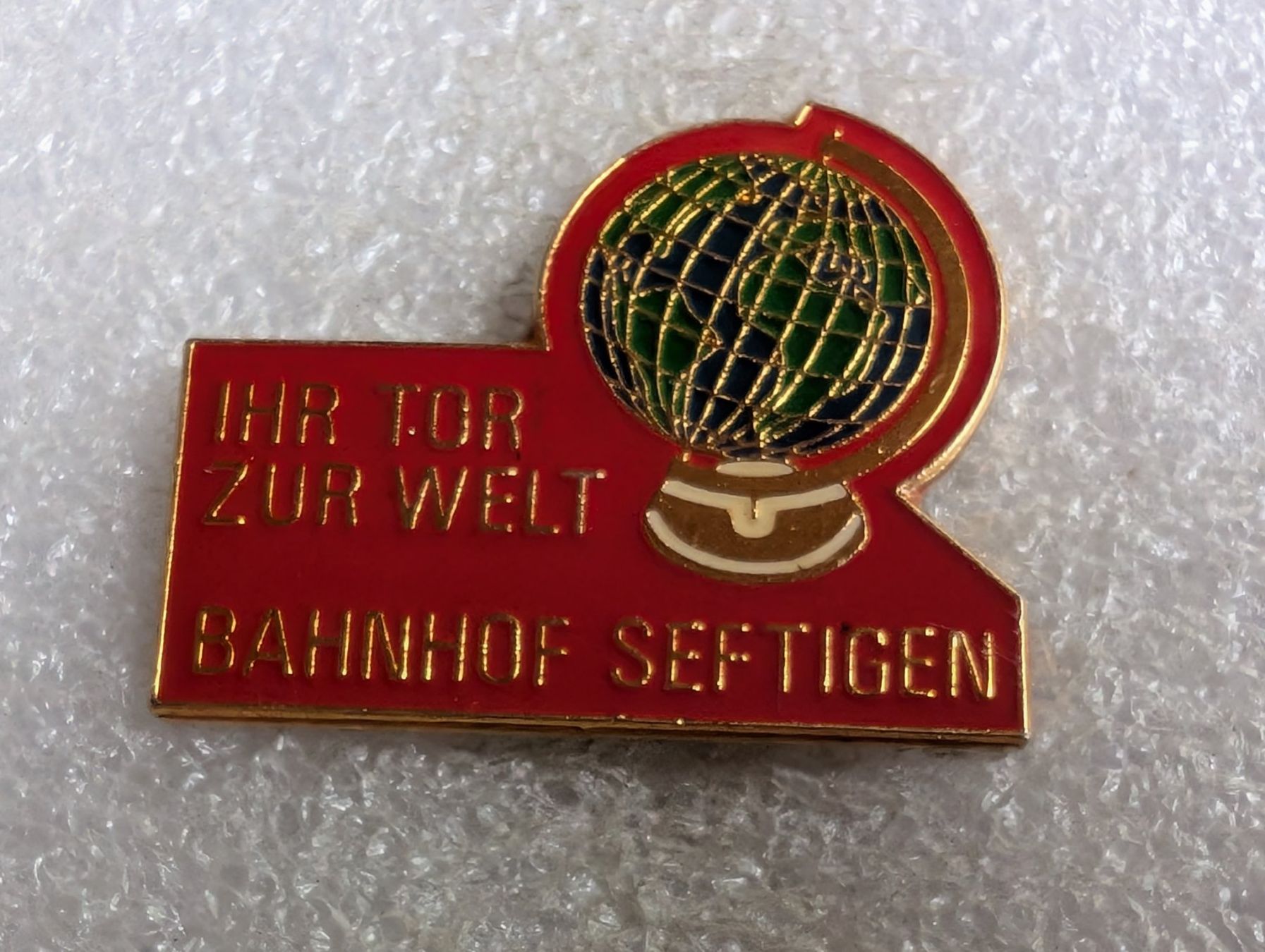 Placchette & Badge: Ansteckpin 222: Bahnhof Seftigen – Usato da Oppligen venduto da Pin-Fall-Shop
