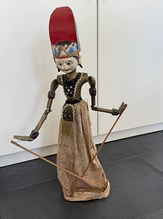 Statuette: Indonesische Stabpuppen – Usato da Reinach BL venduto da Beutling 4
