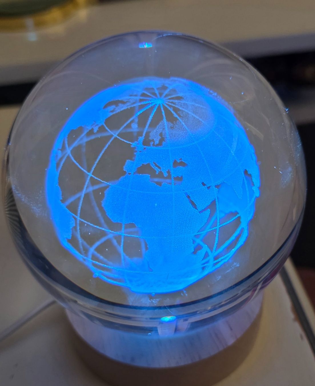 Altro in Decorazioni & Accessori: Bille en verre gravé globe terrestre avec support bois... – Nuovo (secondo la descrizione) da Lausanne venduto da OctobreRouge16 3