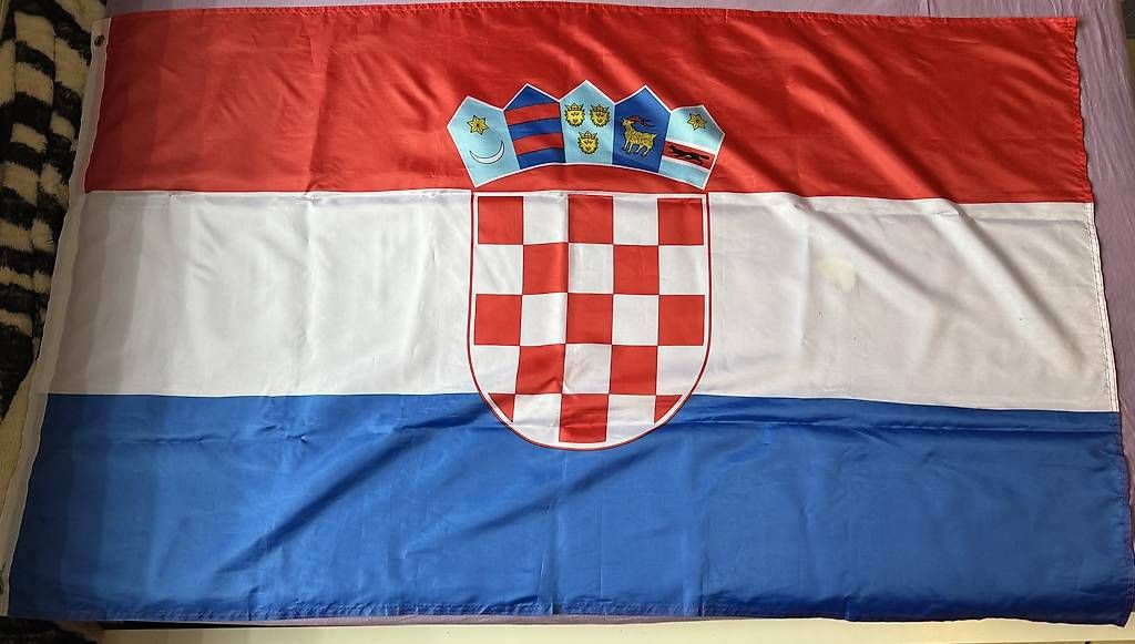 Bandiere: Kroatienflagge – Usato da Romanshorn venduto da cueb52tg