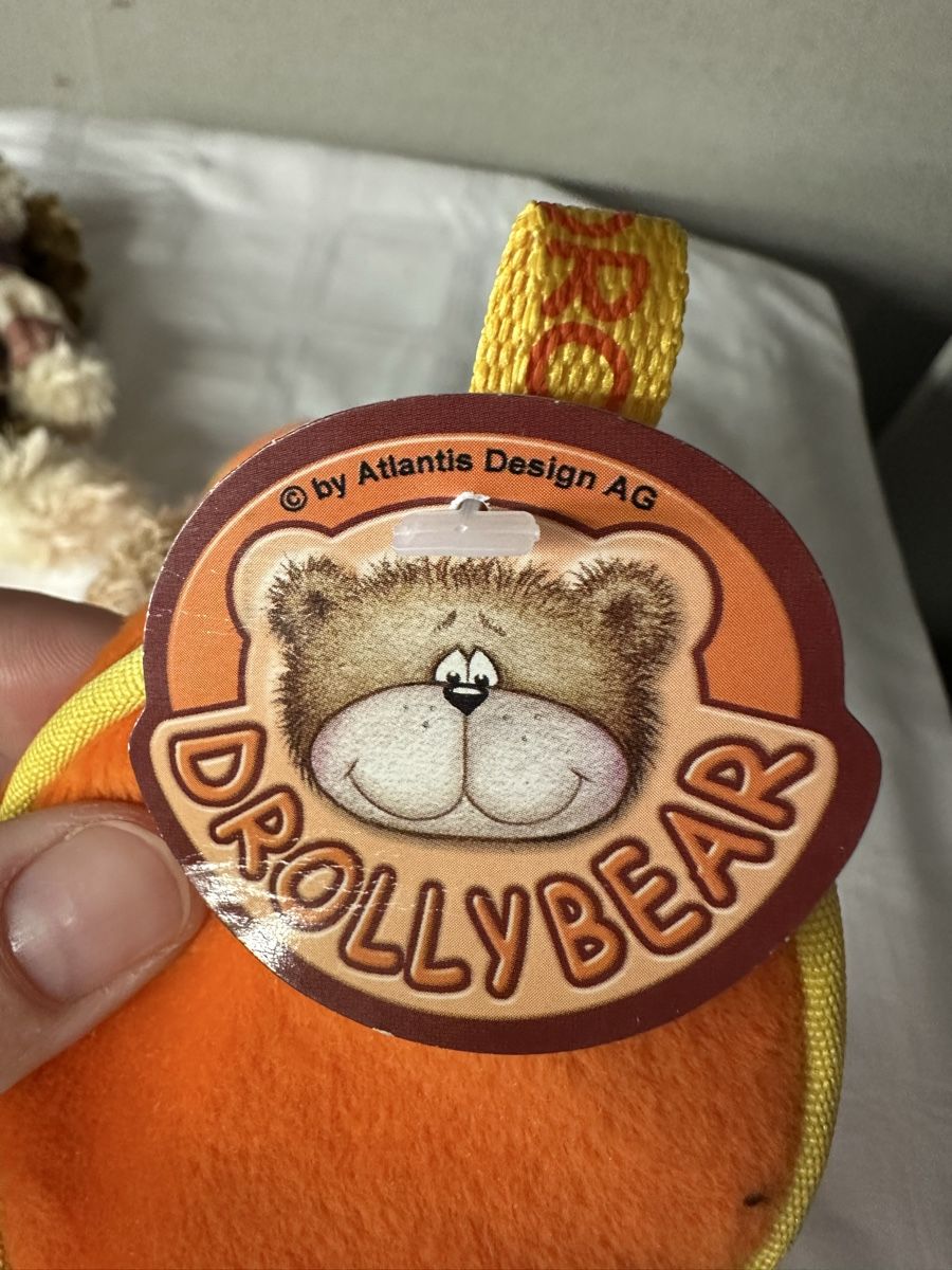 Jouets: Federmäppchen und 2 stk Plüsch (wolfi) – Neuf avec emballage d'origine à Sevelen par Stopglobal. 2