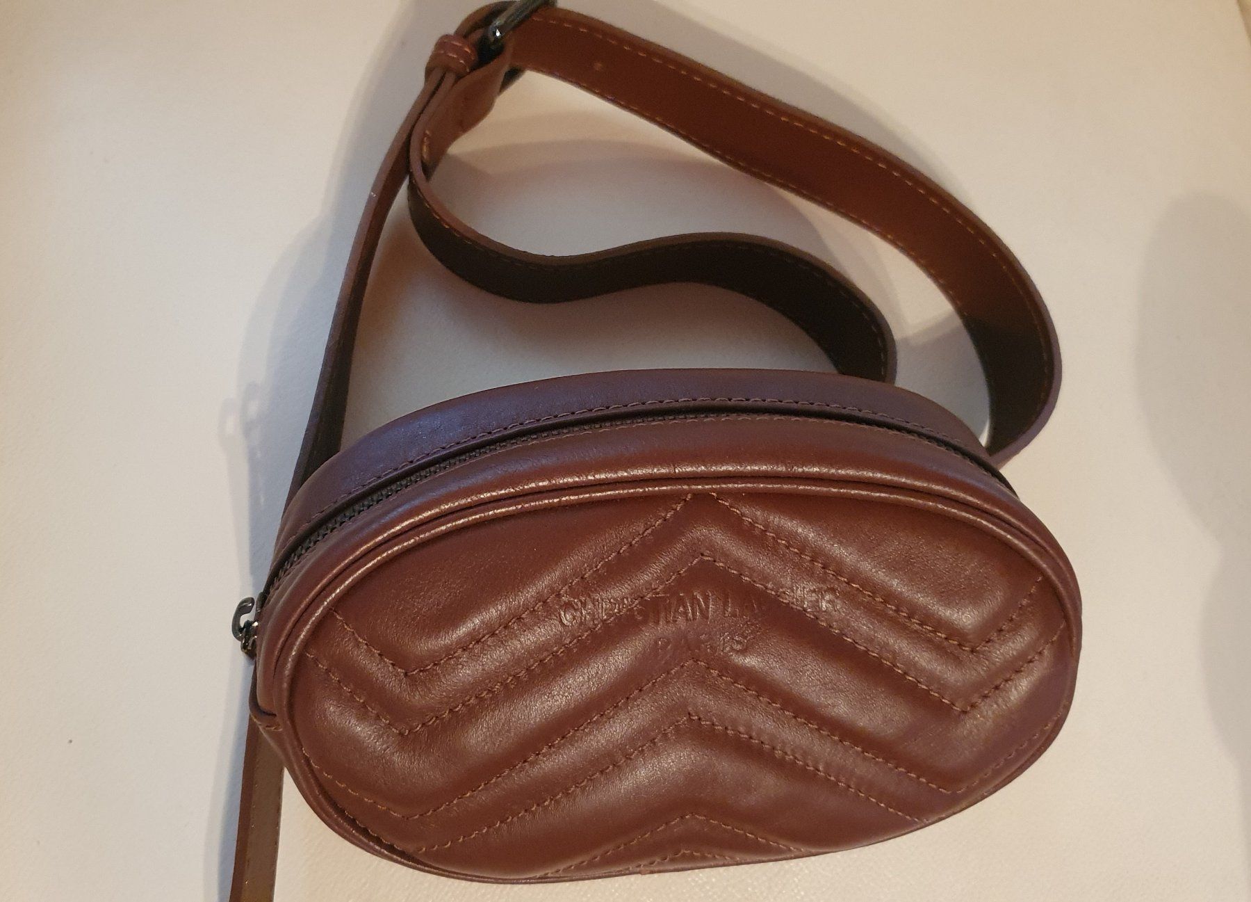 Borse da donna: Umhänge Tasche – Nuovo (secondo la descrizione) da Uzwil venduto da SuBo