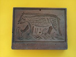 Moule en bois ancien sculpté d'un ours et d'un lion