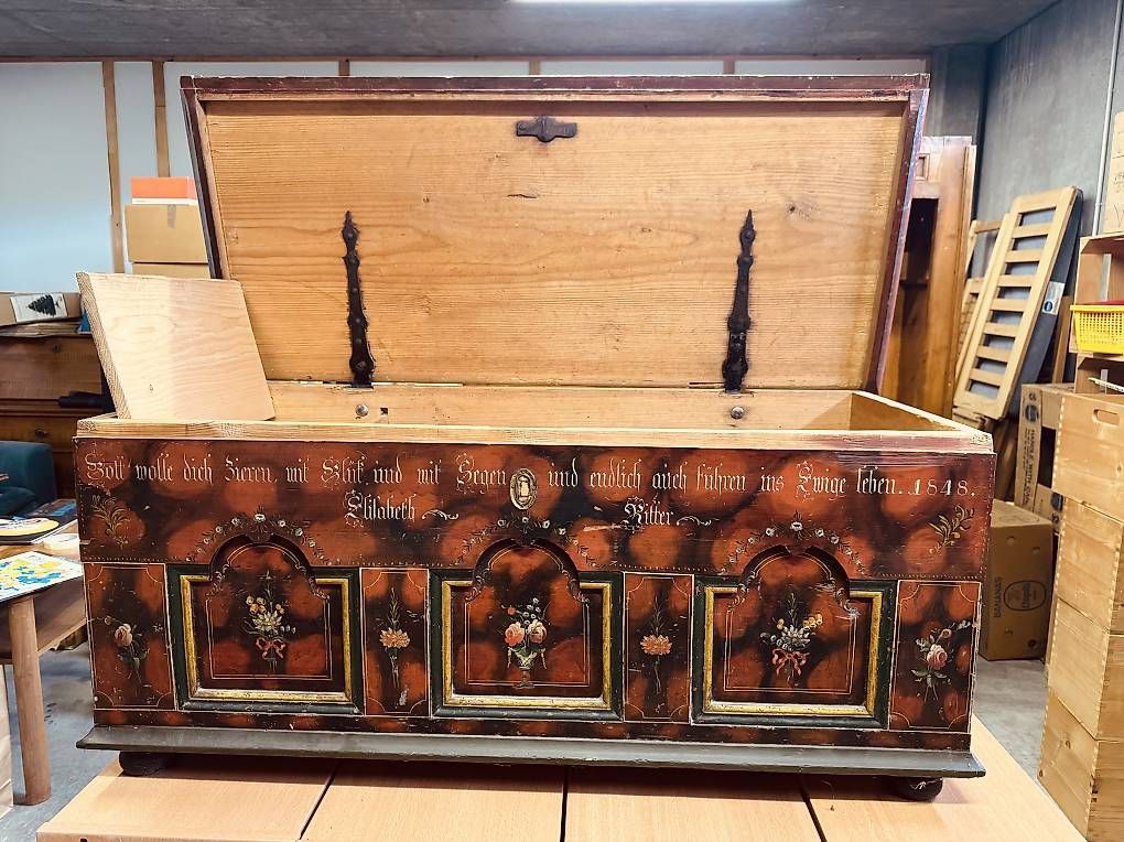 Cassapanche: Antike Bauerntruhe / Hochzeitstruhe 1848  handbemalt – Usato da Thun venduto da dom_8882 1