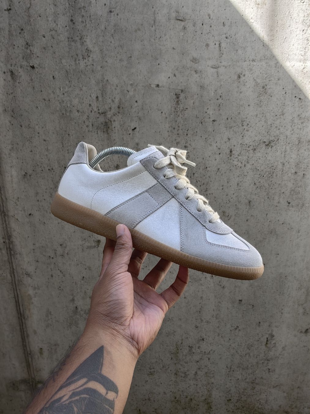 Maison Margiela Scarpe da uomo: Maison Margiela Replica sneaker white – Usato da Herzogenbuchsee venduto da pre_h27s
