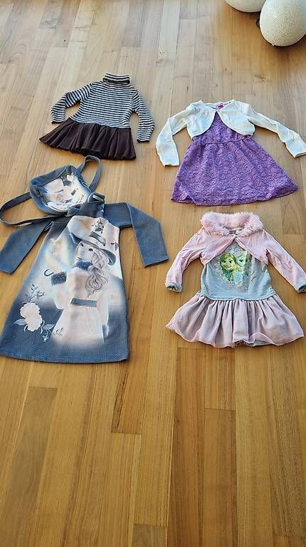 Kleiderpakete & -sets: Div. Langarm-Kleider oder mit Bolero Gr. 122 bis 140 – Gebraucht aus St. Gallen von Libelle99