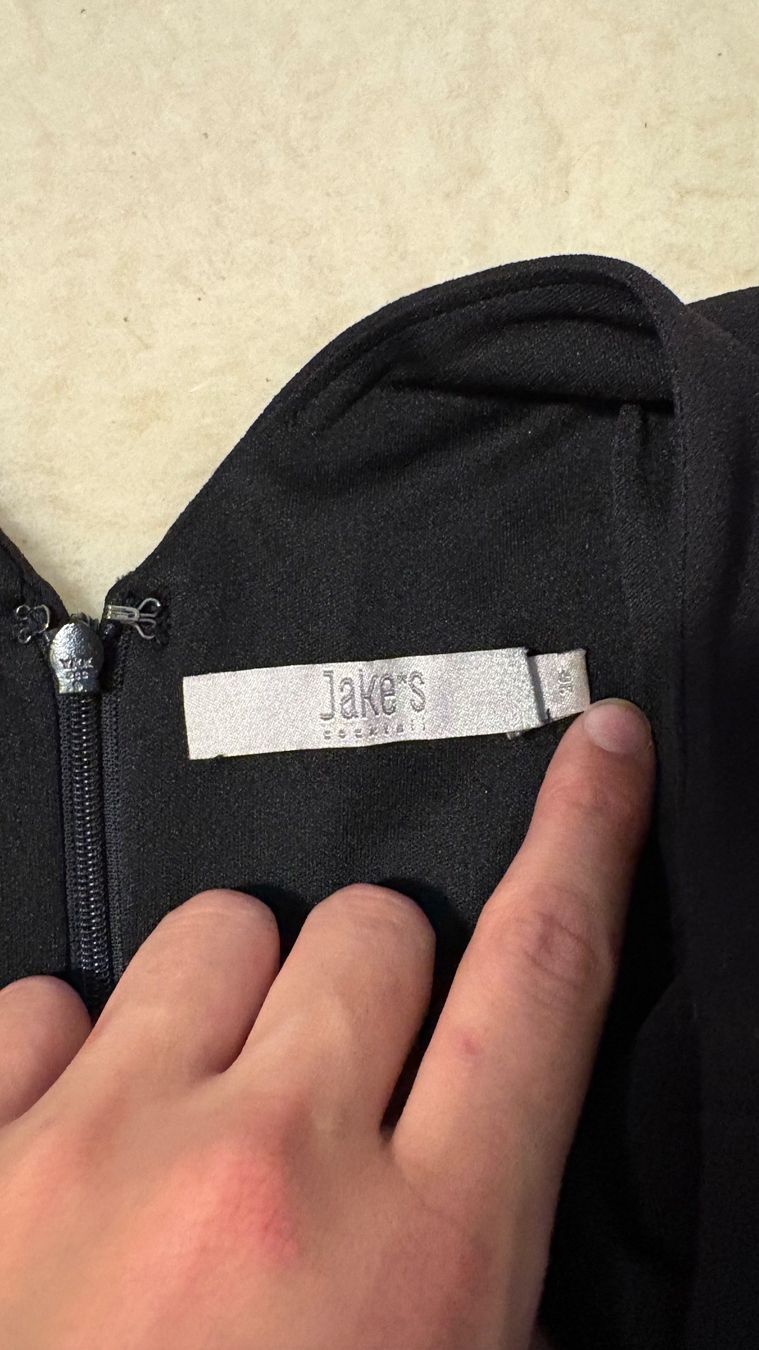Ensembles & Tailleurs: Abend Onesuit von Jakes – D'occasion à Laax GR par diana.zemp 1