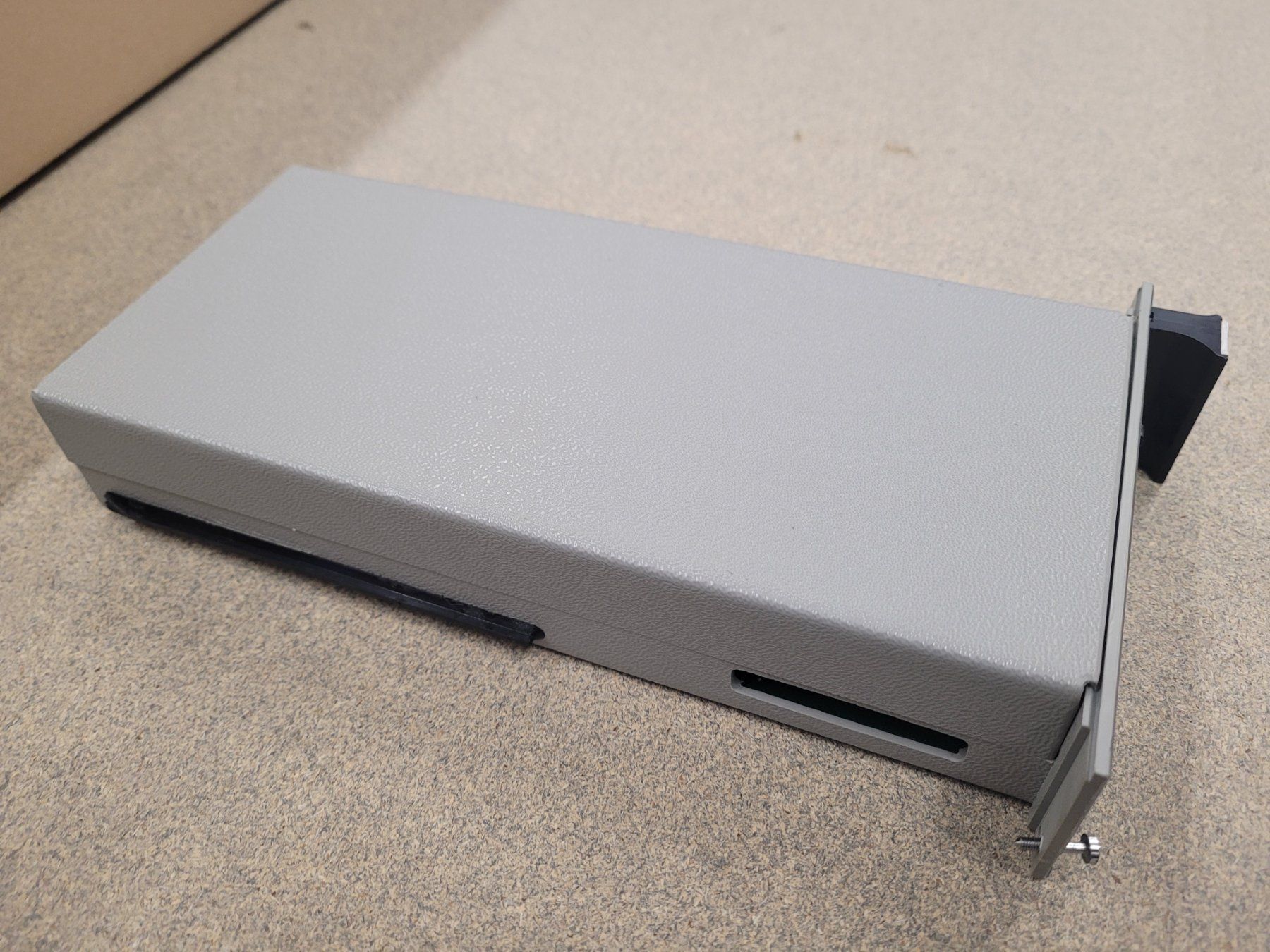 Misurare: Milltronics Rackmounted Multiranger Plus (EX) – Usato da Vitznau venduto da Night-Fire 3