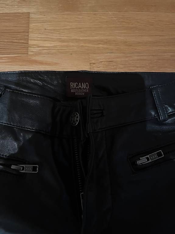 Pantalons: Lederhose gr.34 – D'occasion à Möriken AG par Marisa043 1