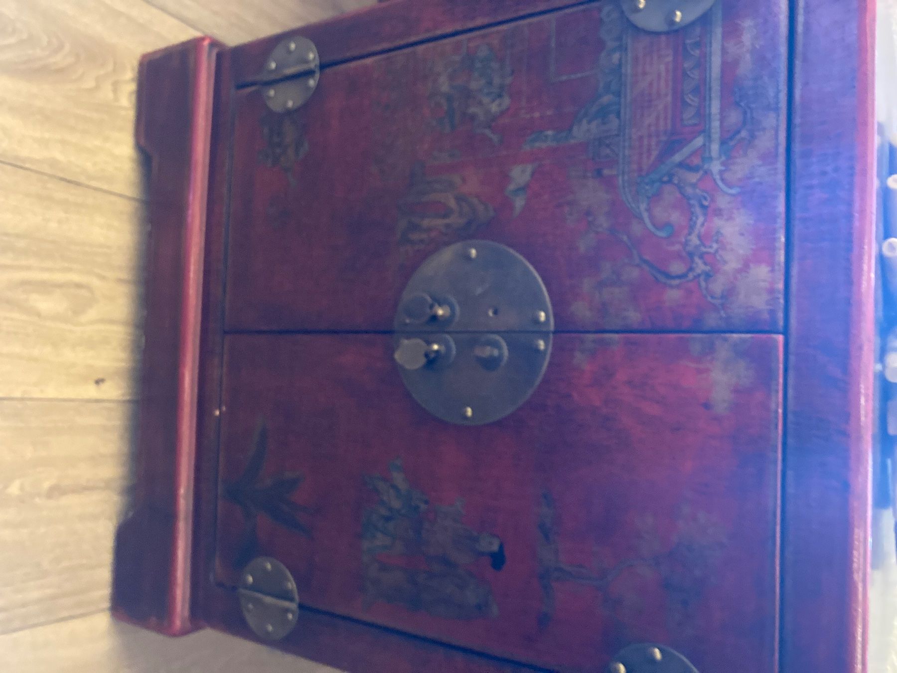 Cassettiere: RARE : Meubles chinois laqués rouge – Usato da Bursinel venduto da SeveralLives 4