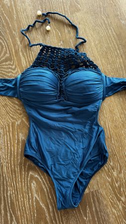 Costume DESPI S/M blu notte uncinetto chic!