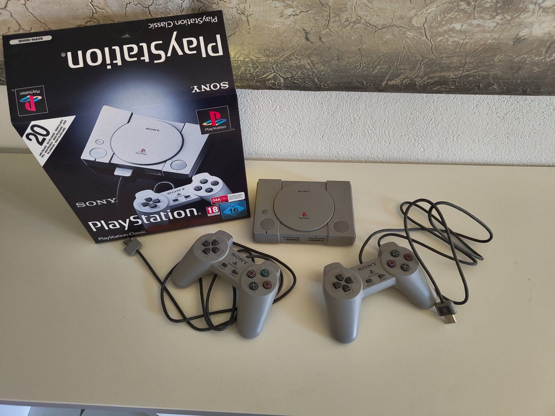 Sony Konsolen: Sony Playstation Classic – Gebraucht aus Birrhard von Dave-C