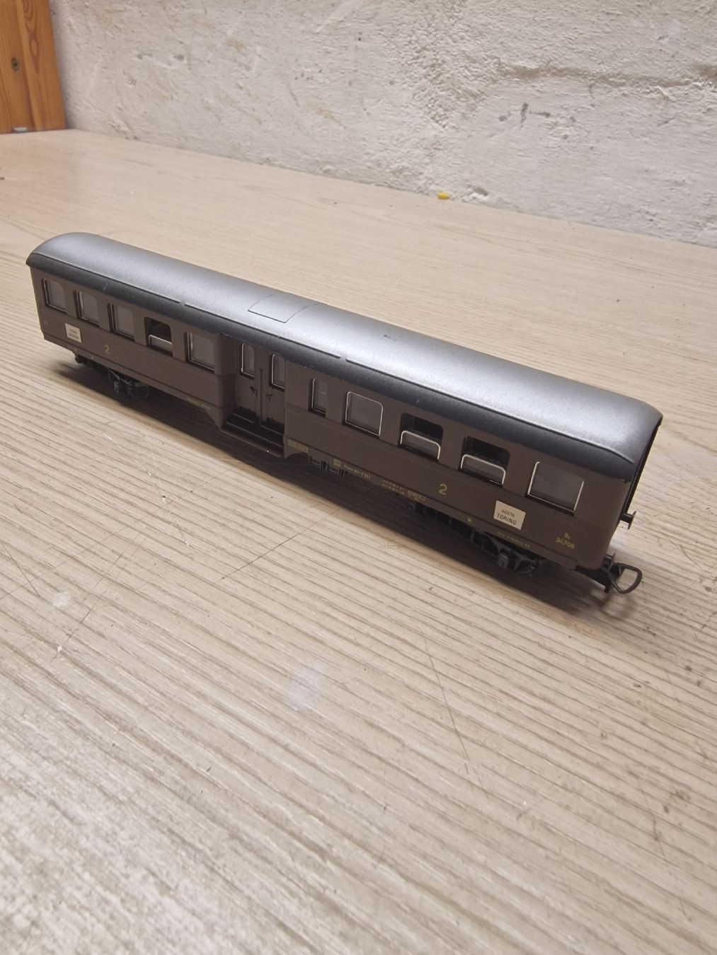 Rivarossi Modellini di ferrovie: Rivarossi HO 2cl.personnenwagen – Usato da Herzogenbuchsee venduto da ioa_zcm6 5