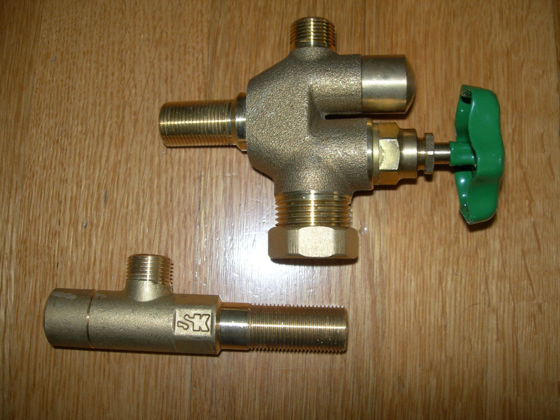 Rubinetteria: Doppel-und Regulierventil 3/8" – Nuovo e nell'imballaggio originale da Stäfa venduto da Indi59