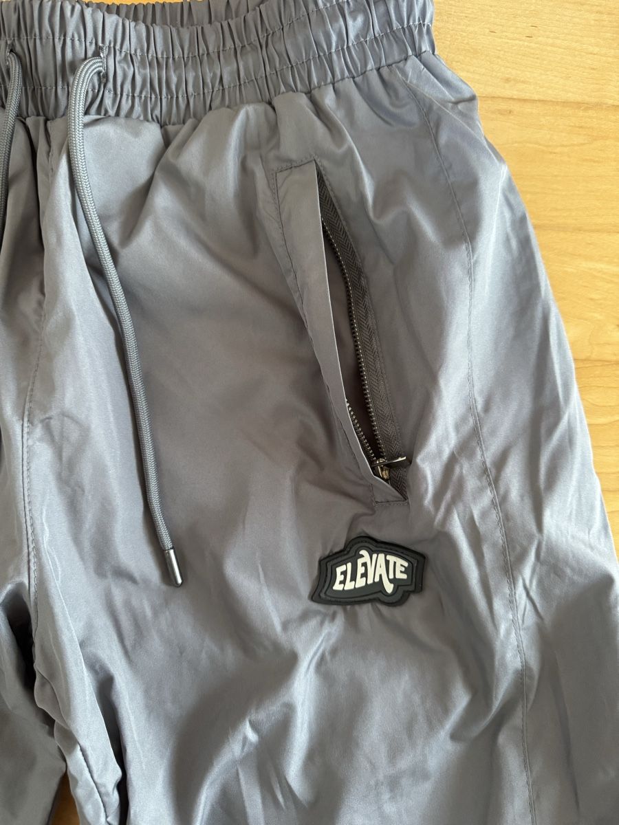 Pantaloni: Elevate Jogginghose grau, Grösse M – Nuovo (secondo la descrizione) da Maisprach venduto da jokoundklaas 1