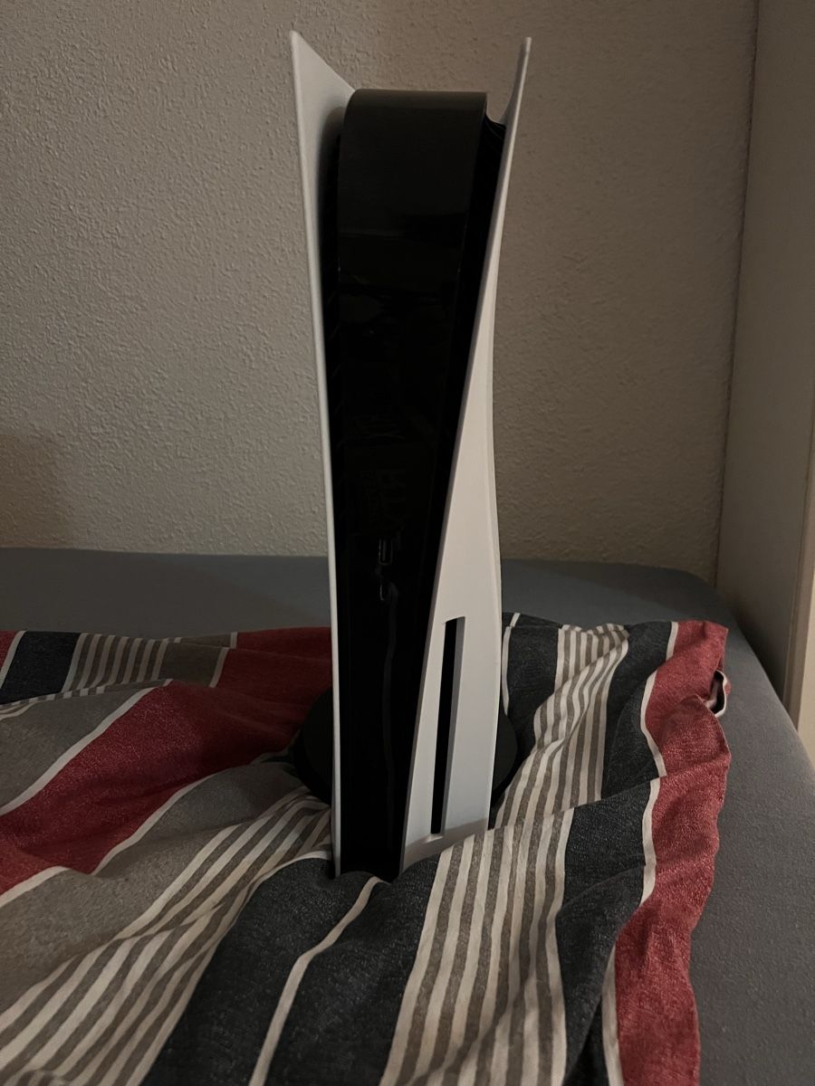Sony Konsolen: PlayStation 5 Disc Version + 2 Games – Neu (gemäss Beschreibung) aus Würenlingen von mal_w6cl