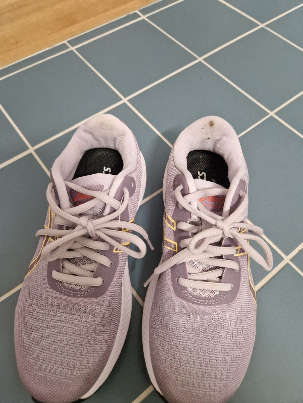 Asics Damenschuhe: Turnschuh Gr 38 - Asics  – Gebraucht aus Reinach BL von Dschinni80 3