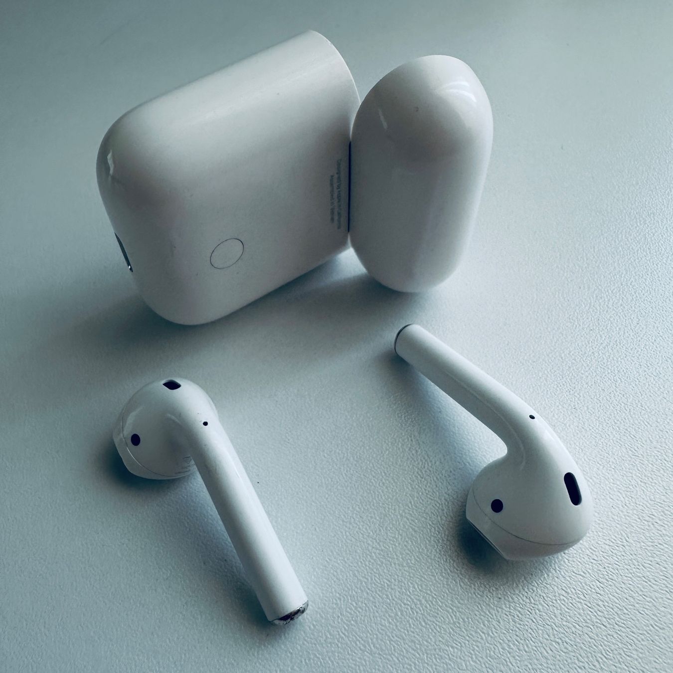 Apple Cuffie: Original Apple AirPods 2 Kopfhörer Wireless Lightning Kabel – Usato da Basel venduto da MY.AIRPODS.SHOP 3