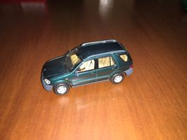 Mercedes Benz ML320 1/43