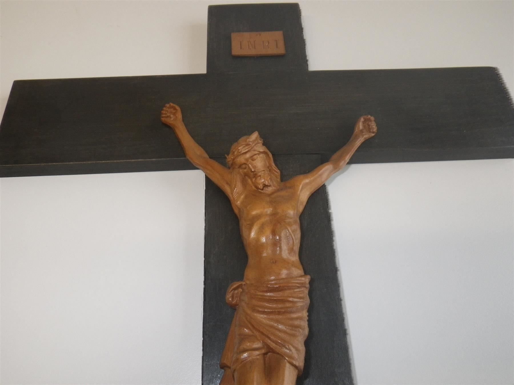 Sculture & Statue: Jesus am Kreuz geschnitzt – Usato da Brienz BE venduto da P.Edelweiss 2
