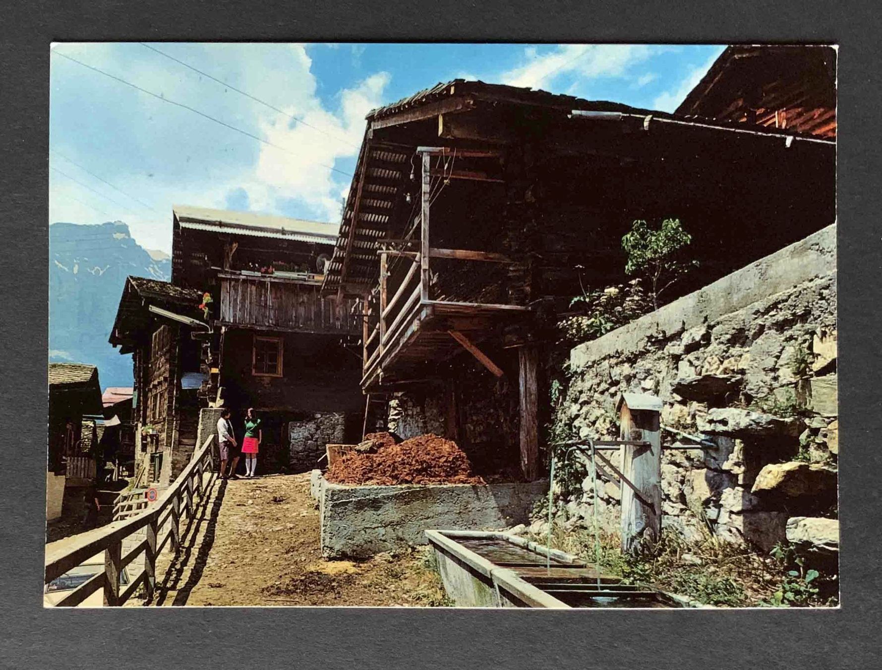 Cartoline postali: AK Dorfbrunnen in Albinen – Usato da Goldau venduto da artelier1