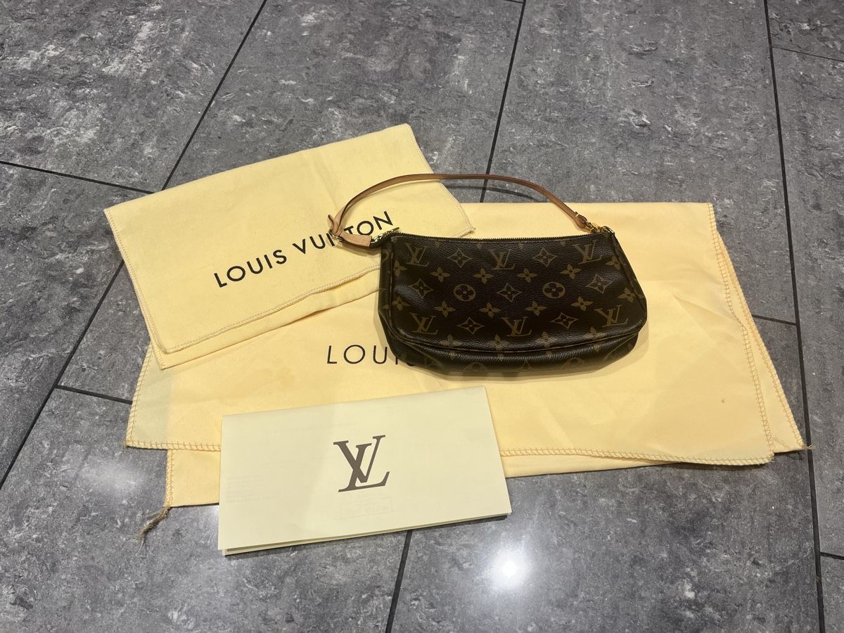 Louis Vuitton Borse da donna: Original Louis Vuitton Pochette – Nuovo (secondo la descrizione) da Ettiswil venduto da Nellok