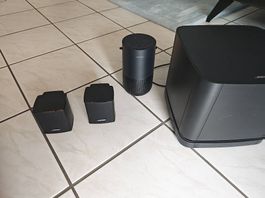Bose Sounbar Subwoofer und Rücklautsprecher