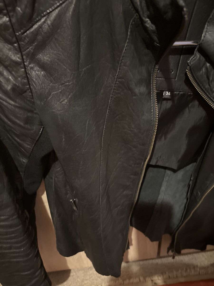 Vestes: Lederjacke schwarz Grösse S – D'occasion à Kaltbrunn par Modern 4
