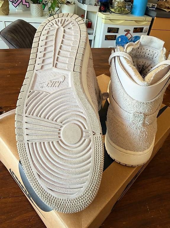 Herrenschuhe: Nike Jordan High - taille 38 – Gebraucht aus Versoix von Van75 2