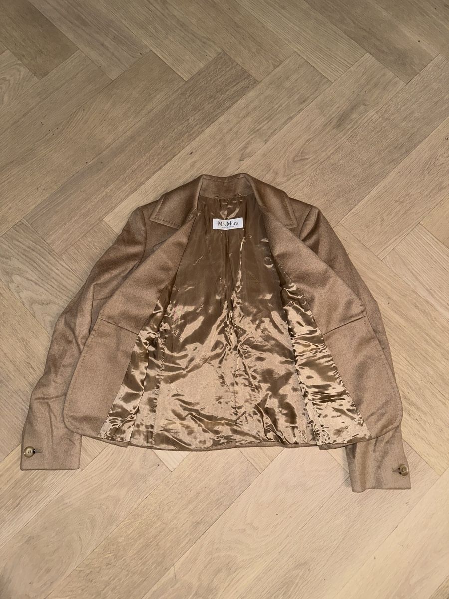Max Mara Giacche: MAX MARA - Blazer chameau - taille CH 40 – Nuovo (secondo la descrizione) da Genève venduto da Lucie.hwrth 6