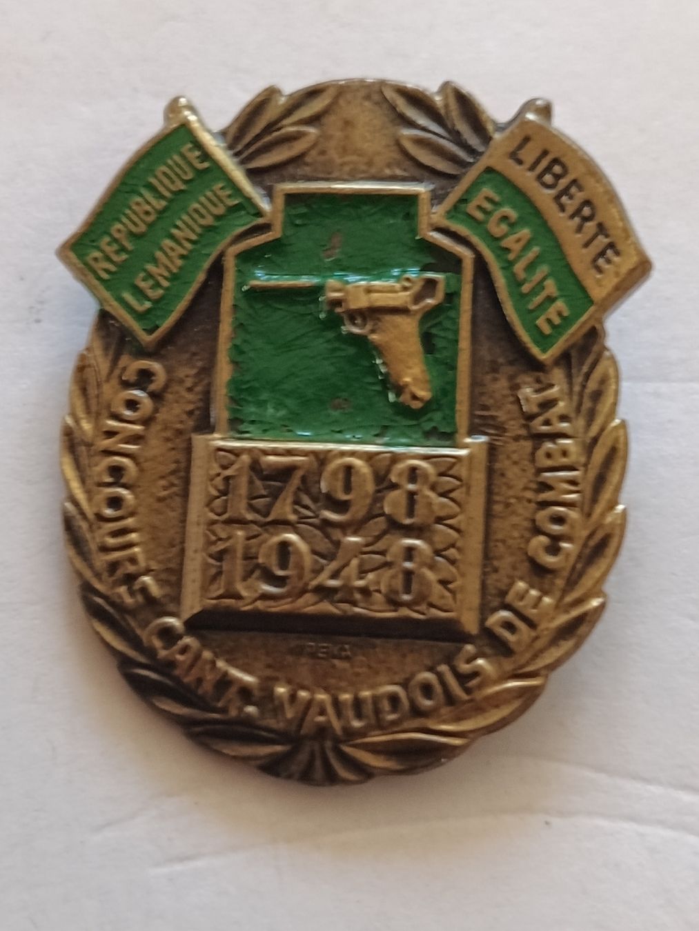 Placchette & Badge: Insigne Tir combat  Concours Vaud 1798-1948 – Usato da Bex venduto da Canouille