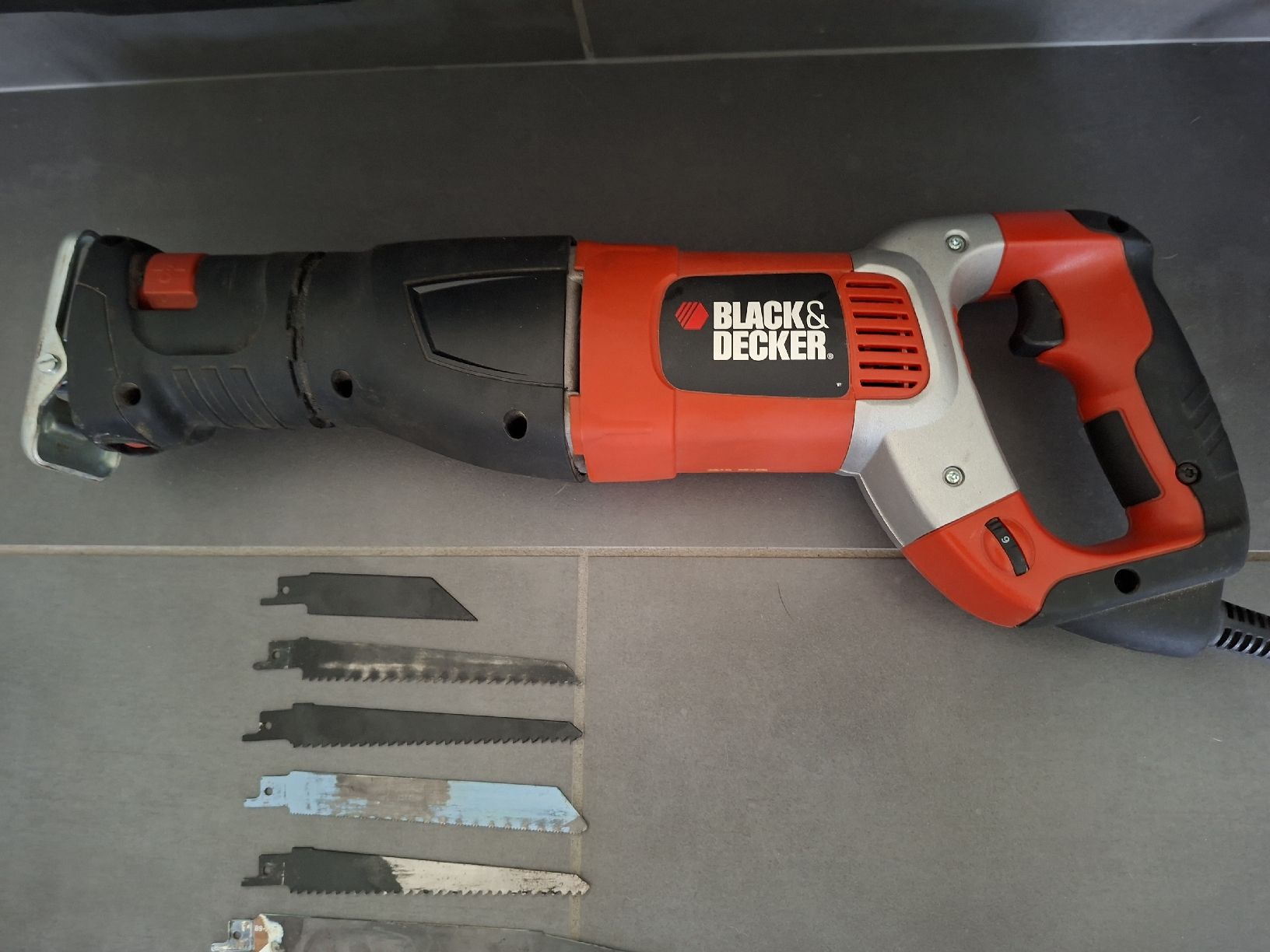Scies: Scie sabre Black & Decker – D'occasion à Tavannes par saca70 1