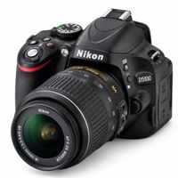 Nikon D5100 + Nikkor 18–55mm VR + Zubehör 
